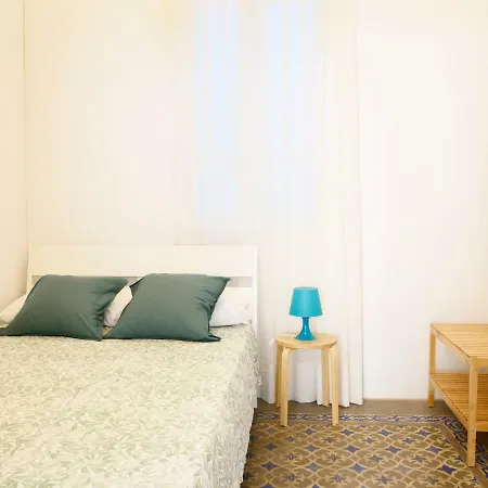 Hall Correos Apartamento
